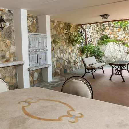 בית נופש Borgo Dell'uccellaia - Ametista *